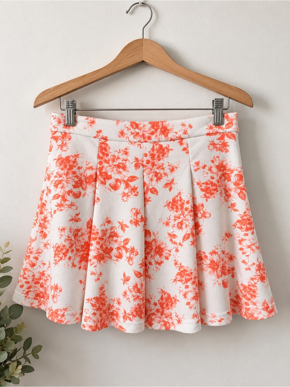 L’Atiste Floral Pleated Skater Mini Skirt M Coral White Back Zip